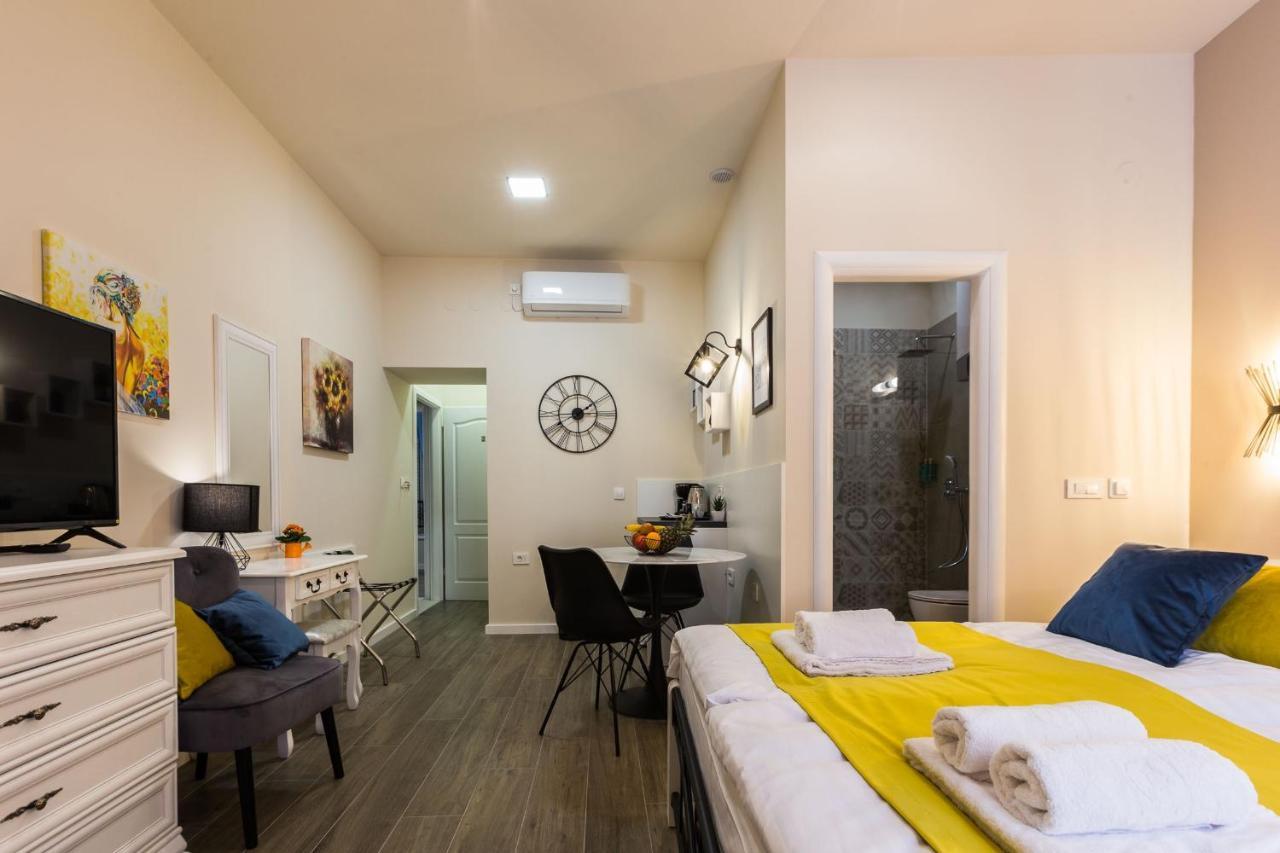 Angie Central Rooms Zára Kültér fotó