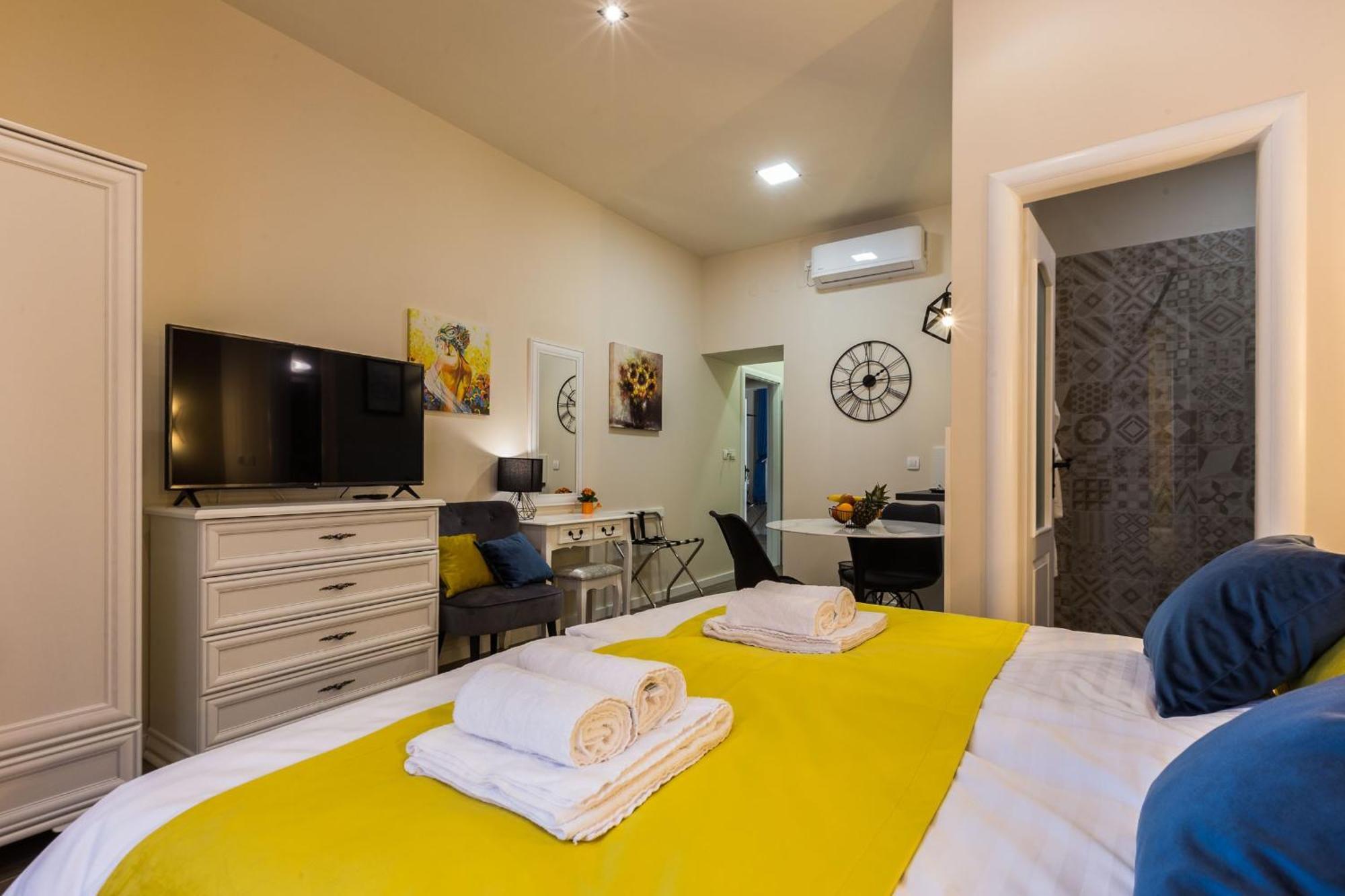 Angie Central Rooms Zára Szoba fotó