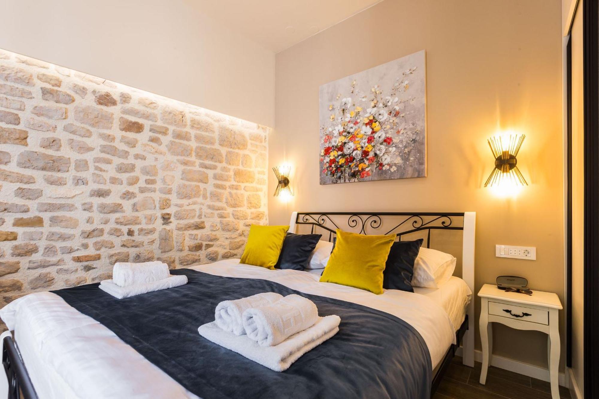 Angie Central Rooms Zára Szoba fotó