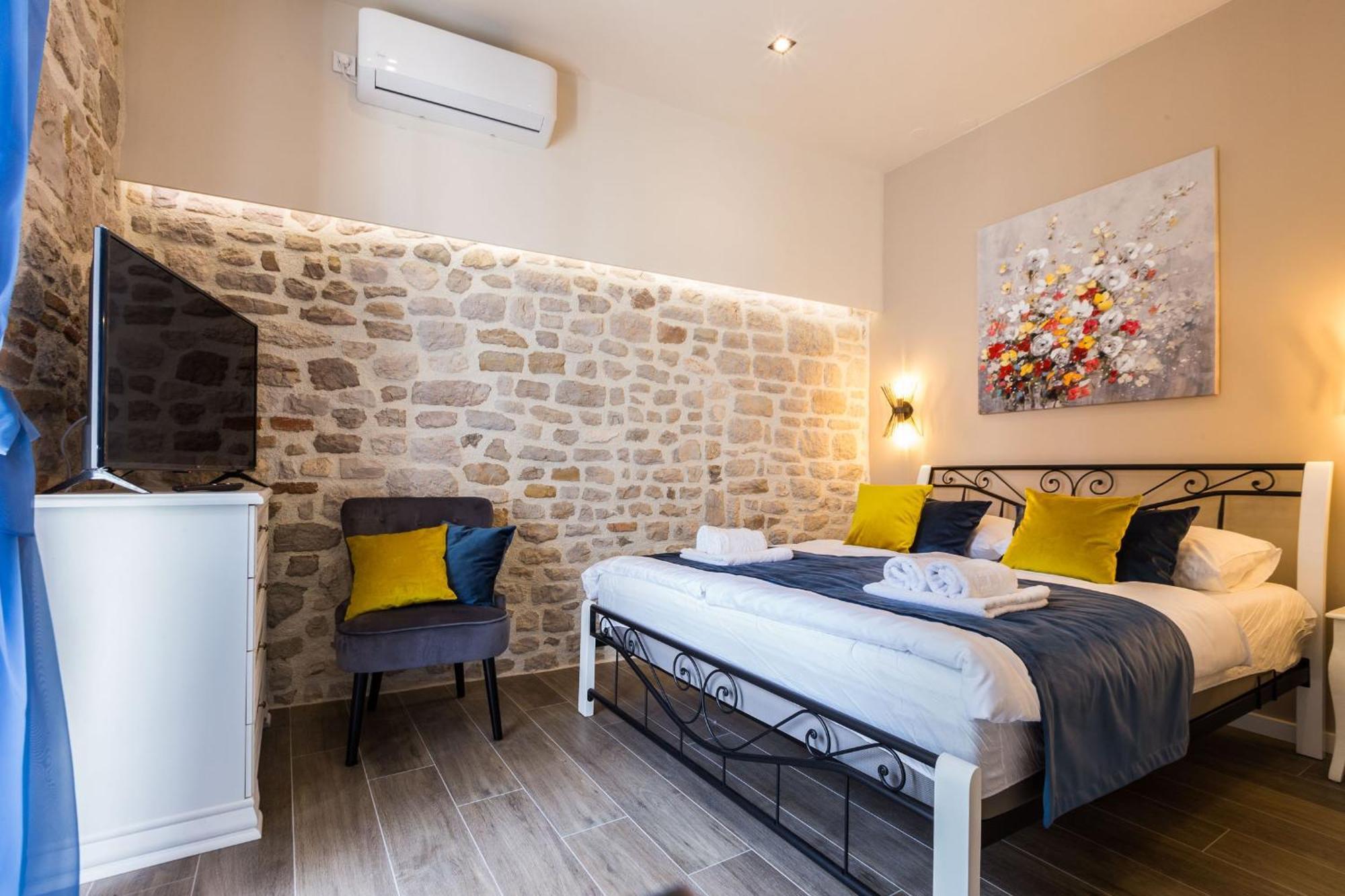 Angie Central Rooms Zára Szoba fotó